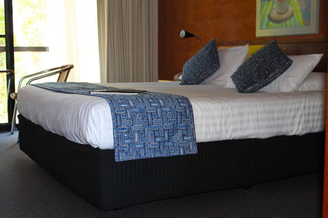 The Pemberton Hotel - Accommodation Cooktown 17