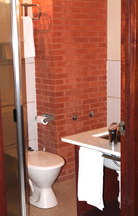 The Pemberton Hotel - Accommodation Cooktown 27