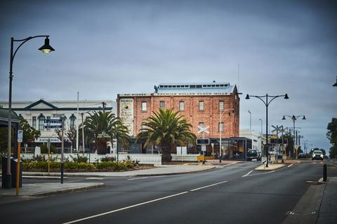 The Premier Mill Hotel - Accommodation Cooktown 14
