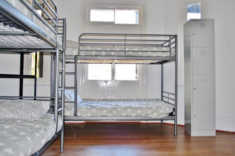 The Hive Hostel - Traveler Friendly, Passport Only - Accommodation Cooktown 36
