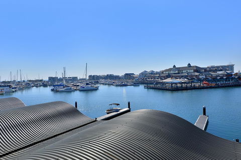 Dolphin Quay Apartments - Accommodation Cooktown 6