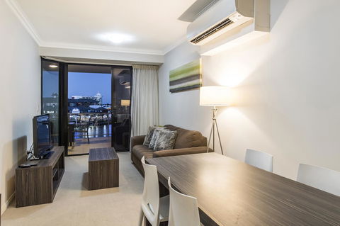 Dolphin Quay Apartments - Accommodation Cooktown 19