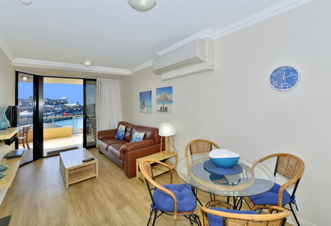 Dolphin Quay Apartments - Accommodation Cooktown 12