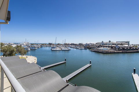 Dolphin Quay Apartments - Accommodation Cooktown 16