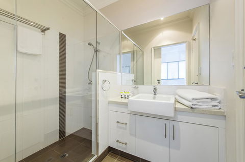 Dolphin Quay Apartments - Accommodation Cooktown 40