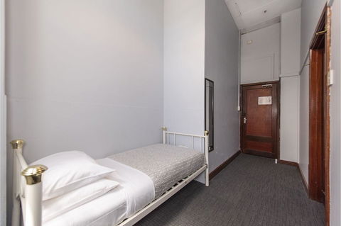 The Old Swan Barracks - Accommodation Cooktown 21