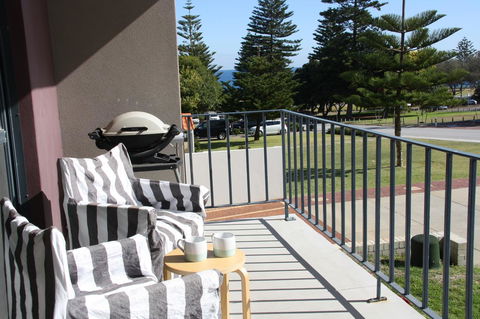 Cottesloe Beach On Napier - Accommodation Cooktown 1