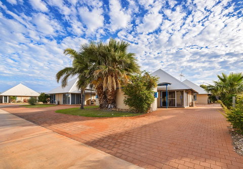 Osprey Holiday Village Unit 213 1 Bedroom - Accommodation Cooktown 12