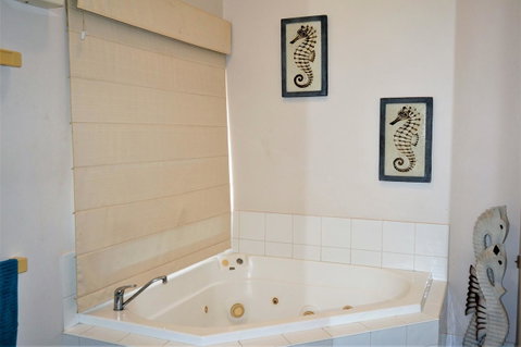Osprey Holiday Village Unit 213 1 Bedroom - Accommodation Cooktown 6