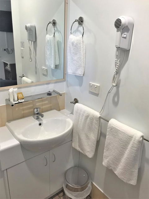 Trinity On Hampden - Accommodation Cooktown 12