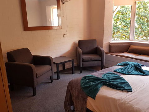 Townsend Lodge - Accommodation Cooktown 24