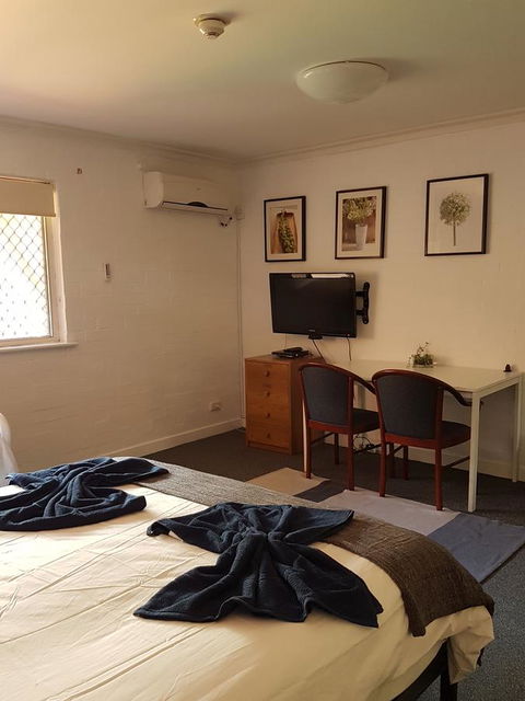 Townsend Lodge - Accommodation Cooktown 13