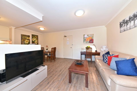 Inner Perth CBD 1X1 Apartment: 605451 - Accommodation Cooktown 5