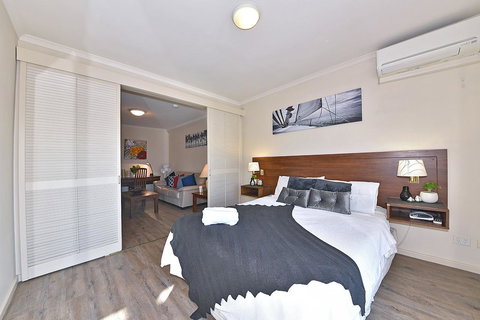 Inner Perth CBD 1X1 Apartment: 605451 - Accommodation Cooktown 2