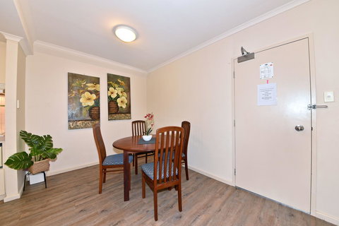 Inner Perth CBD 1X1 Apartment: 605451 - Accommodation Cooktown 10