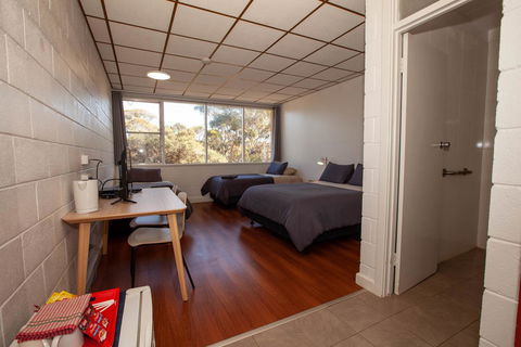 EUCLA MOTOR HOTEL - Accommodation Cooktown 4