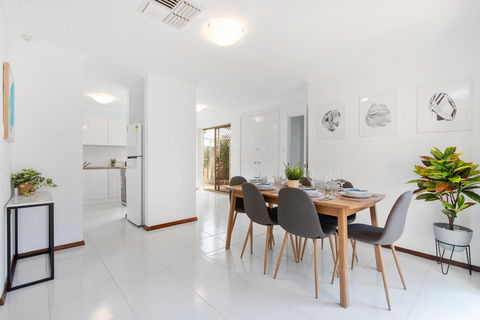 Applecross Village Residence - Accommodation Cooktown 10