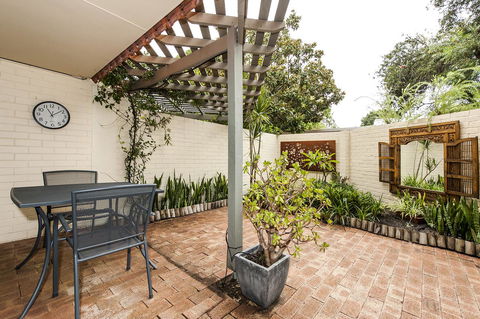 Rosalie 02 - Accommodation Cooktown 16