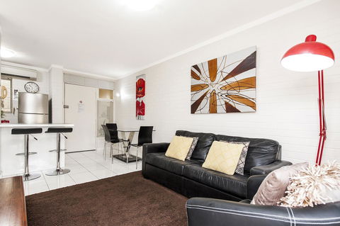 Rosalie 02 - Accommodation Cooktown 9