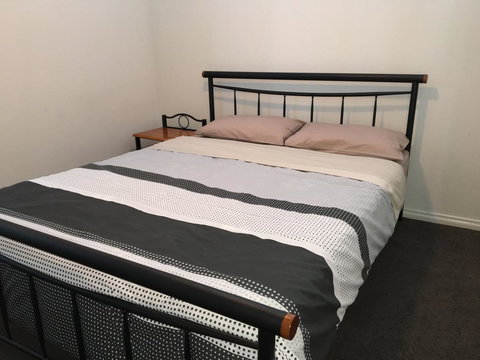 Apartment In Queens Park - Accommodation Cooktown 3