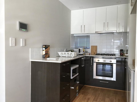 Apartment In Queens Park - Accommodation Cooktown 7