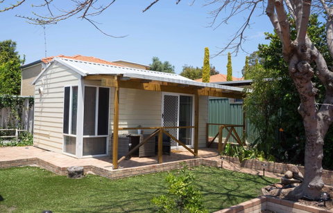 Susan Yong's Studio - Accommodation Cooktown 2