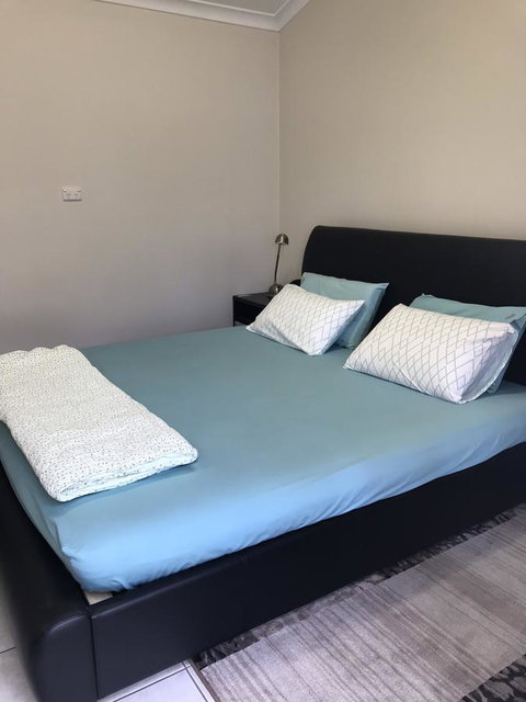 Susan Yong's Studio - Accommodation Cooktown 7