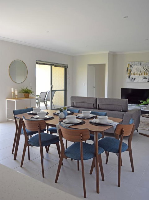 The Kingsleyâ€™s Place â€“ Piara Waters - Accommodation Cooktown 1