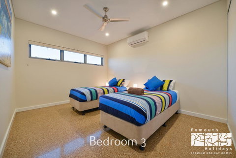 27 Kestrel Place - With Pool And Jetty - Accommodation Cooktown 11