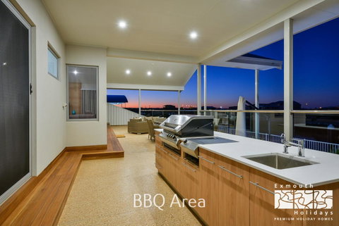 27 Kestrel Place - With Pool And Jetty - Accommodation Cooktown 18