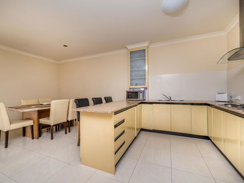 Seafront Unit 60 - Accommodation Cooktown 6