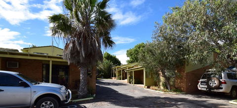Wildsights Villas - Accommodation Cooktown 1