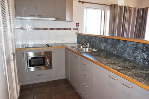 Osprey Holiday Village Unit 113 2 Bedroom - Accommodation Cooktown 5