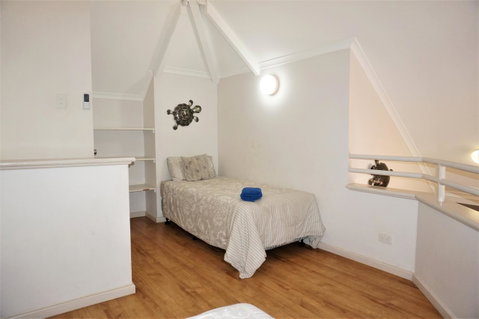 Osprey Holiday Village Unit 113 2 Bedroom - Accommodation Cooktown 11