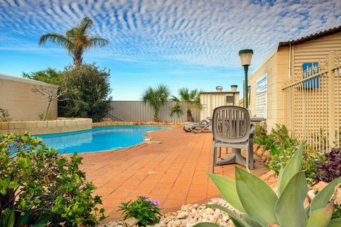 Osprey Holiday Village Unit 113 2 Bedroom - Accommodation Cooktown 17