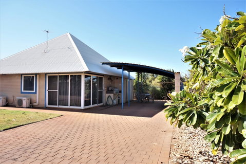 Osprey Holiday Village Unit 113 2 Bedroom - Accommodation Cooktown 14