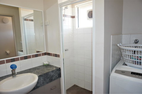Osprey Holiday Village Unit 113 2 Bedroom - Accommodation Cooktown 9