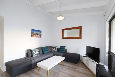 West Beach Lagoon 221 - Stylish Apartment! - Accommodation Cooktown 9