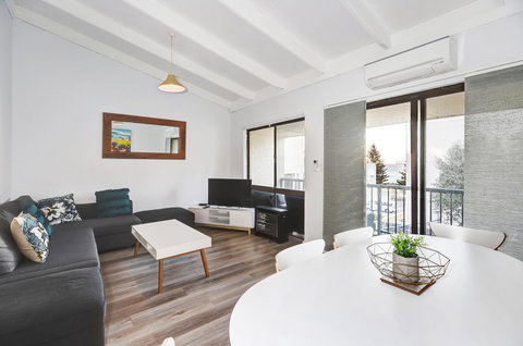 West Beach Lagoon 221 - Stylish Apartment! - Accommodation Cooktown 10