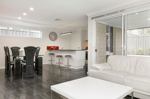 Perth Comfy Stays - Accommodation Cooktown 23
