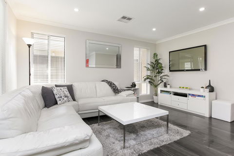 Perth Comfy Stays - Accommodation Cooktown 0