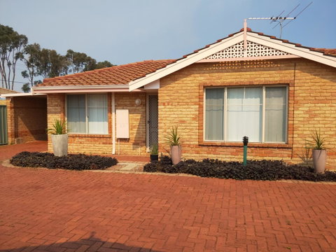 Sea-Esta - Accommodation Cooktown 2