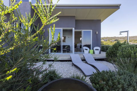Aquatic Visions - Accommodation Cooktown 15