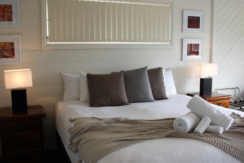 BINALONG BEACH COTTAGE Beachfront At Bay Of Fires Next To Restaurant - Accommodation Cooktown 17