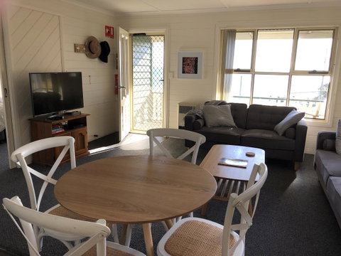 BINALONG BEACH COTTAGE Beachfront At Bay Of Fires Next To Restaurant - Accommodation Cooktown 5