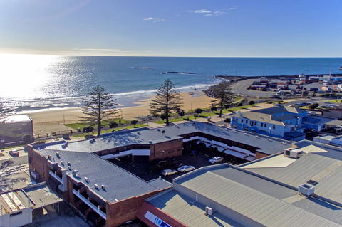 Beachfront Voyager Motor Inn - Accommodation Cooktown 5