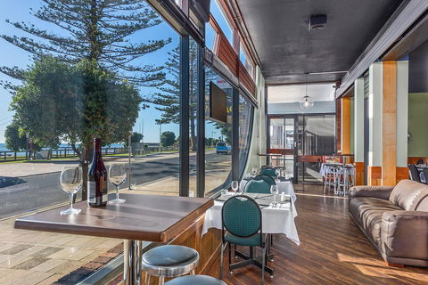 Beachfront Voyager Motor Inn - Accommodation Cooktown 4