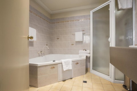 Hadley\'s Orient Hotel - Accommodation Cooktown 19