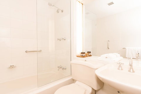 Hadley\'s Orient Hotel - Accommodation Cooktown 39