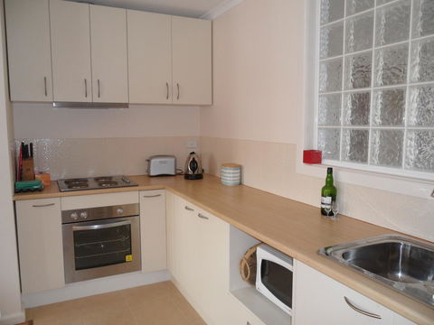 Anchorage Waterfront Retreat - Accommodation Cooktown 3